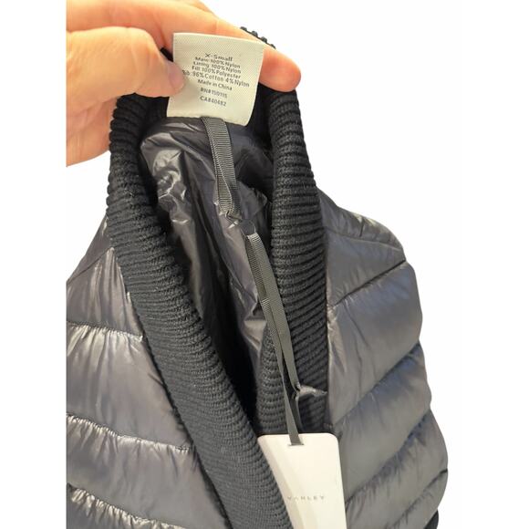 Varley Colwyn Puffer Vest - Picture 12 of 12